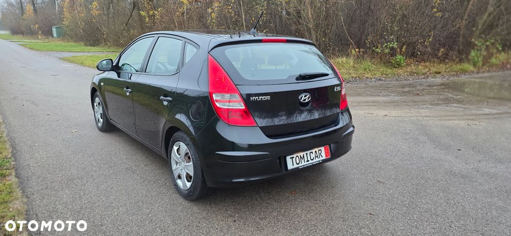 Hyundai i30 1.4 Base + - 10