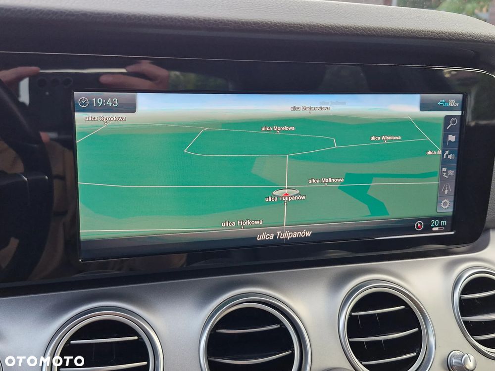 Mercedes-Benz Klasa E 220 d 9G-TRONIC - 14