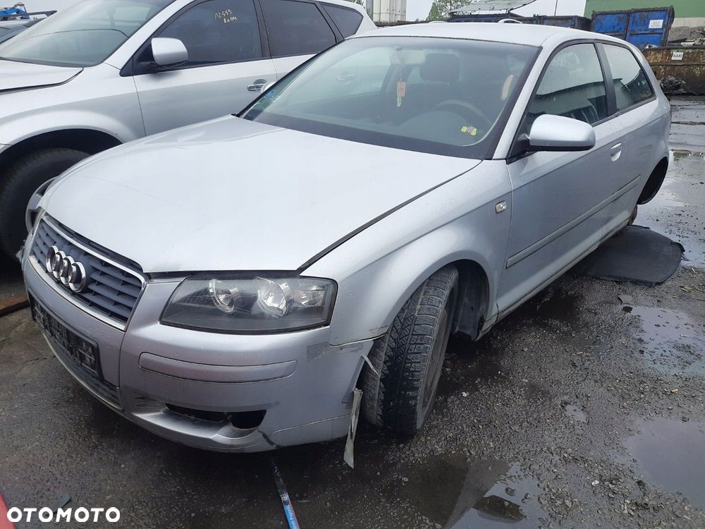 Audi A3 8P 1,9 TDI 105KM 77KW 2003-2012 R 3 DRZWI LAK Y7W CZĘŚCI - 2