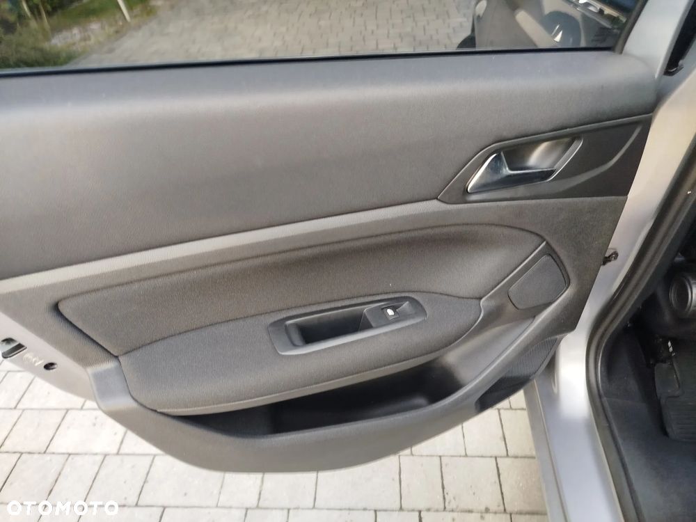 Peugeot 308 1.6 THP Allure - 22