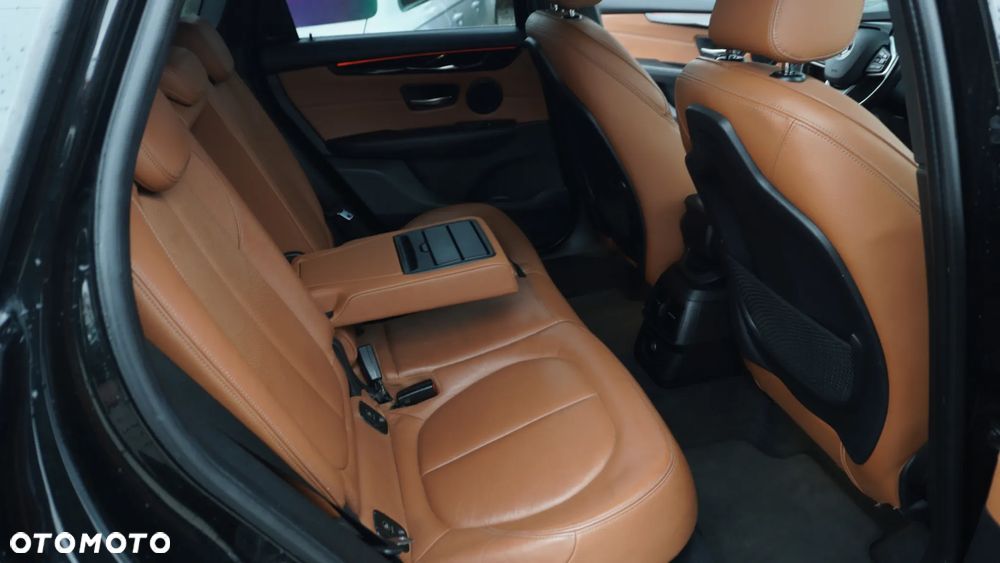 BMW Seria 2 216d - 19