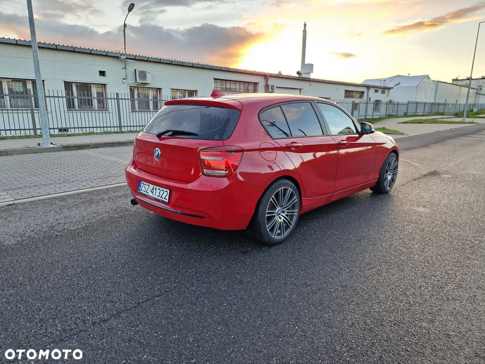 BMW Seria 1 120d Sport Line - 11