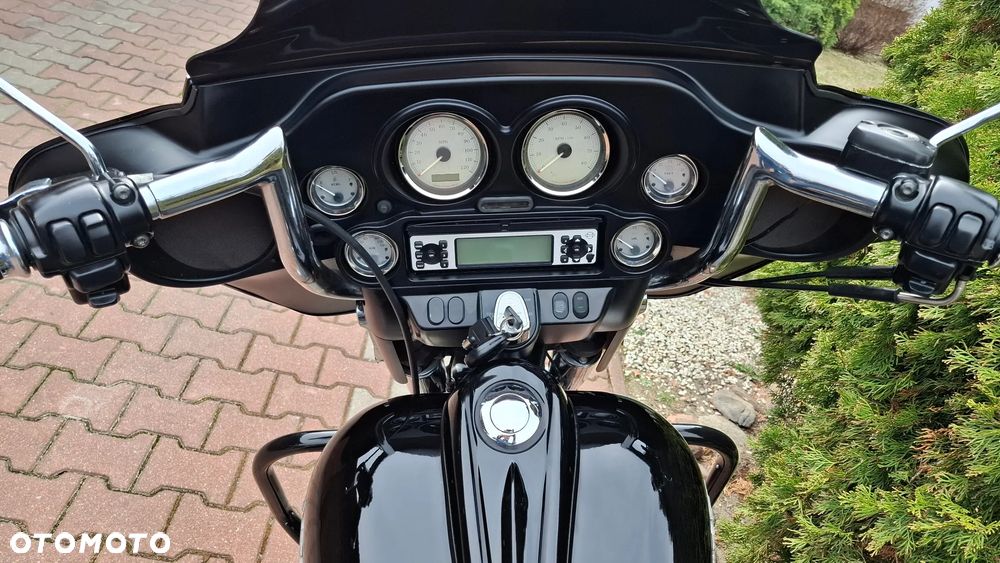 Harley-Davidson Touring Street Glide - 21