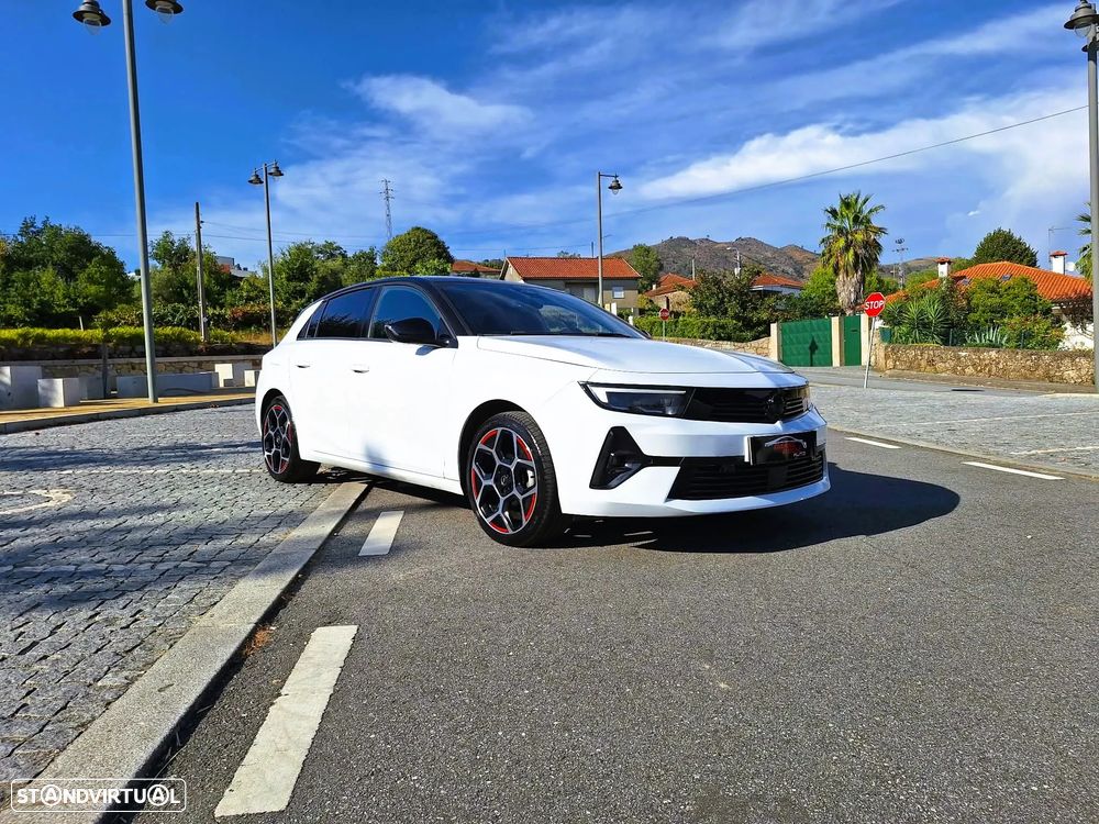 Opel Astra 1.2 Turbo GS Line - 1