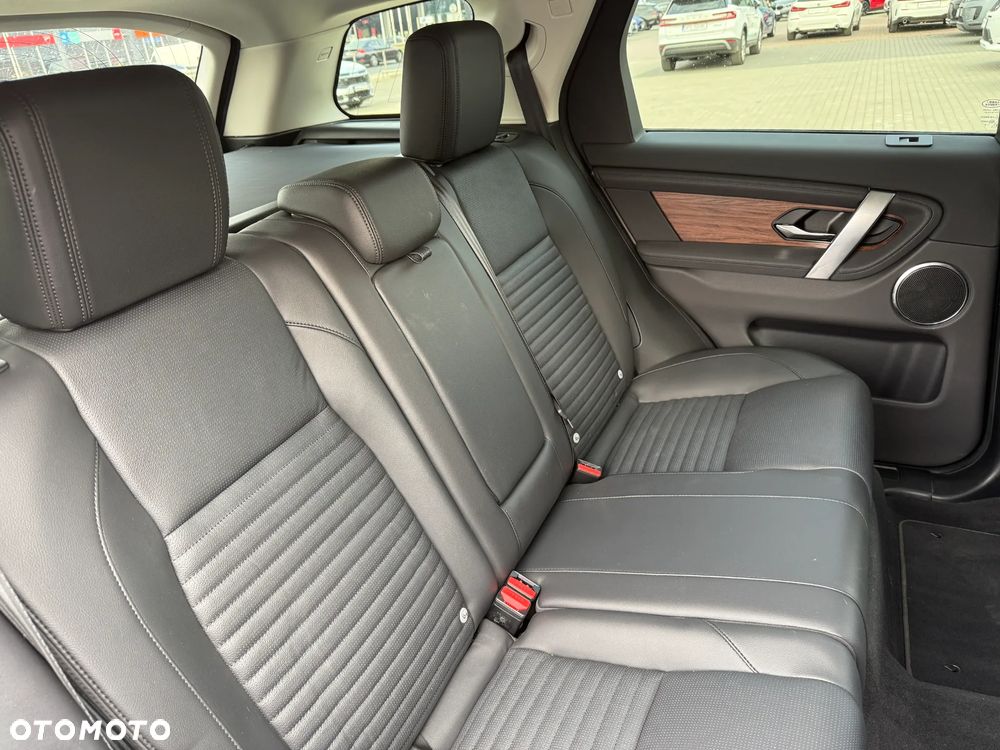 Land Rover Discovery Sport D200 - 17