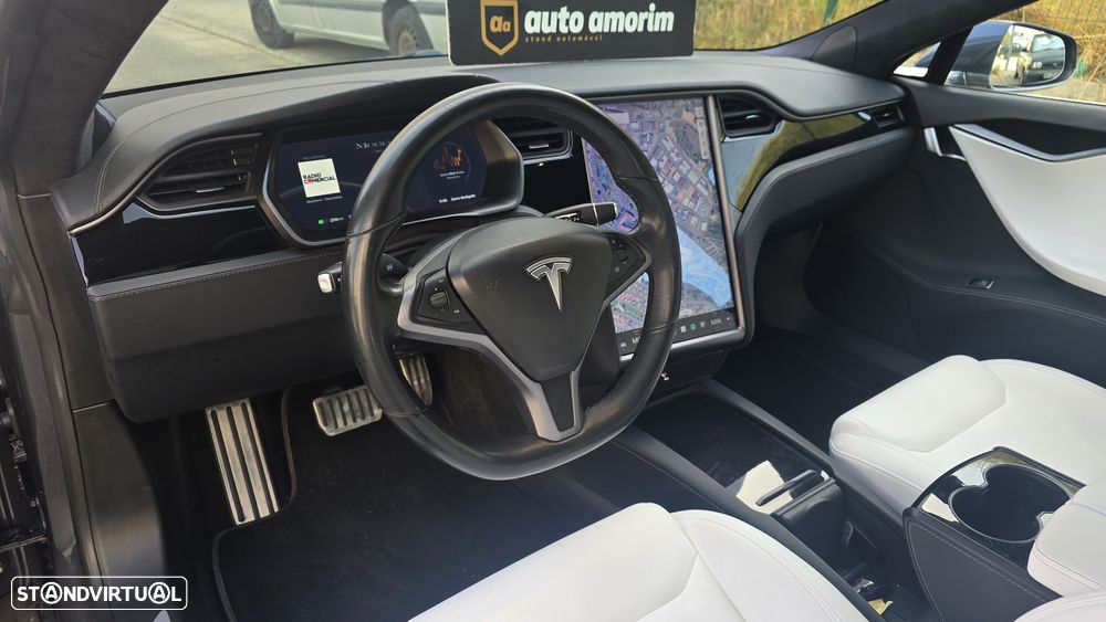 Tesla Model S Long Range - 10