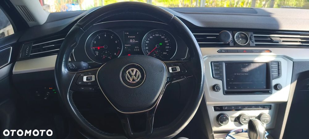 Volkswagen Passat 1.8 TSI BMT Comfortline DSG - 10