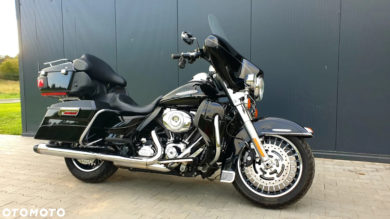 Harley-Davidson Touring Electra Glide - 2