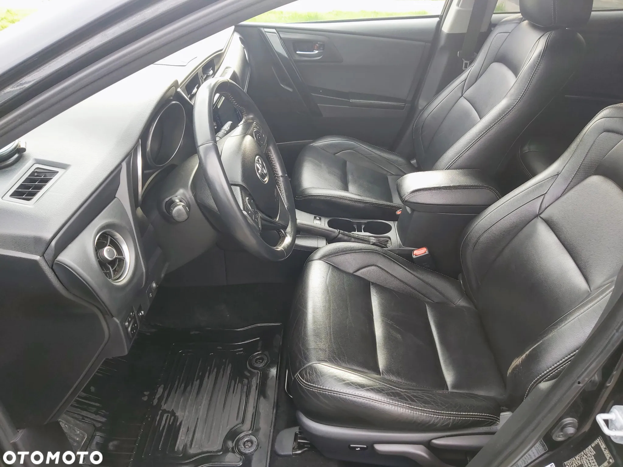 Toyota Auris 1.8 VVT-i Hybrid Automatik Executive - 19