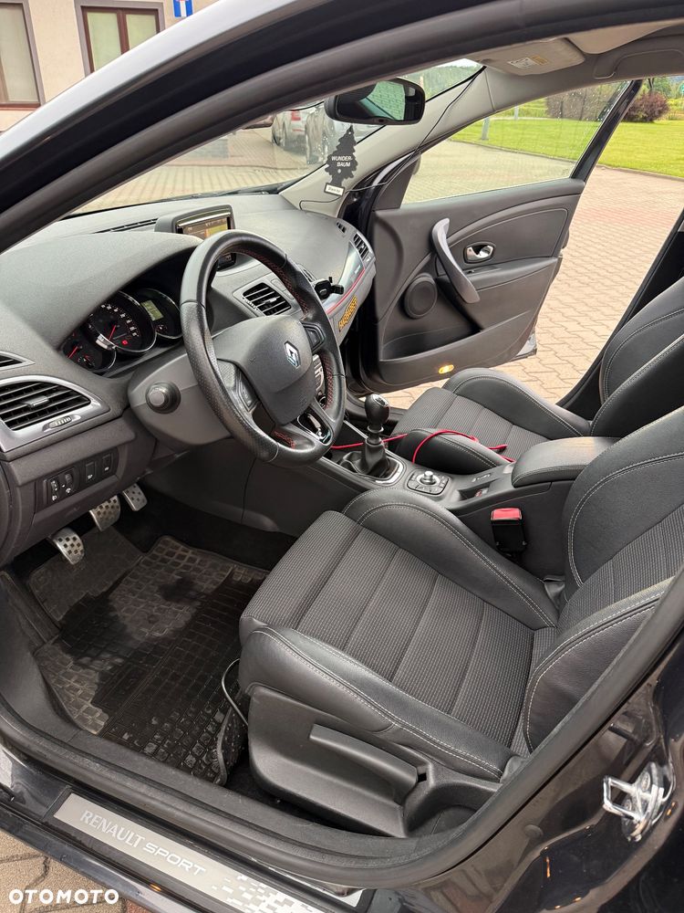 Renault Megane TCe 220 Start & Stop GTline 220 - 18