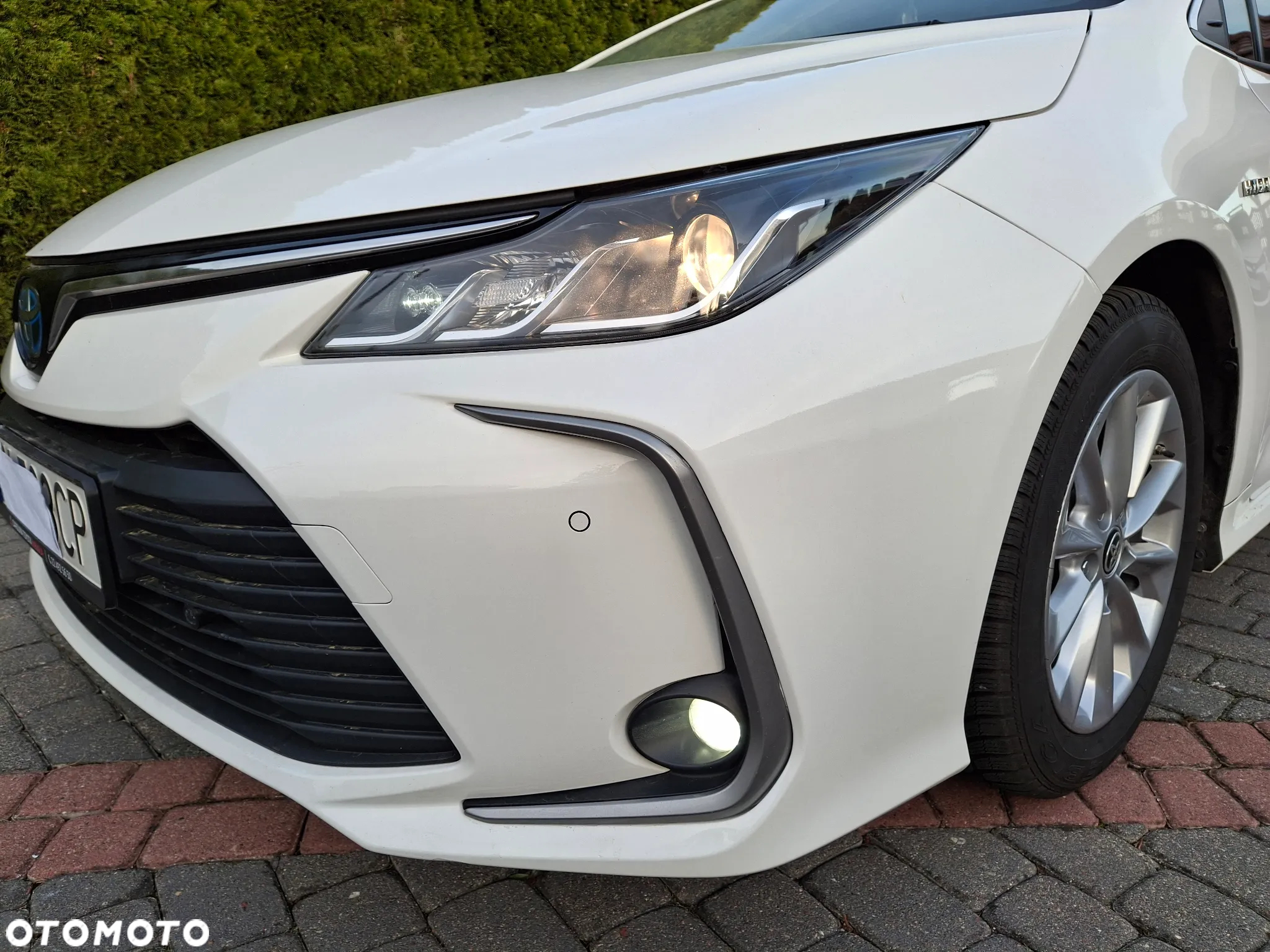 Toyota Corolla 1.8 Hybrid Comfort - 32