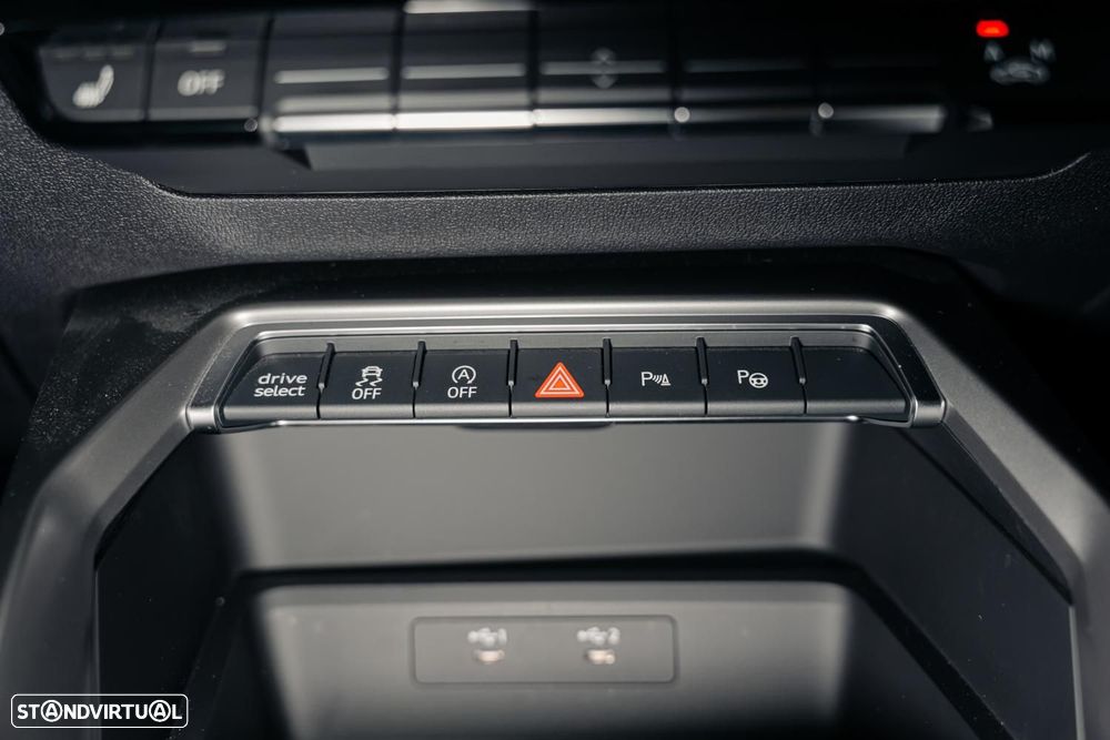 Audi S3 TFSI quattro S tronic - 33