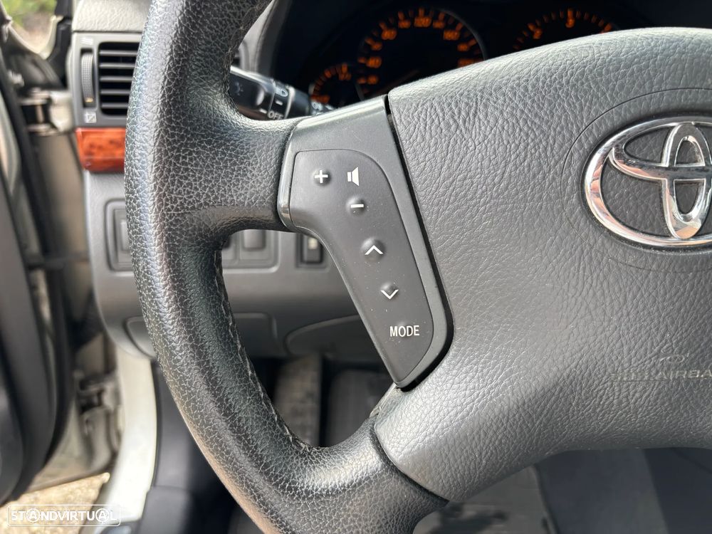 Toyota Avensis SW 2.0 D-4D - 13