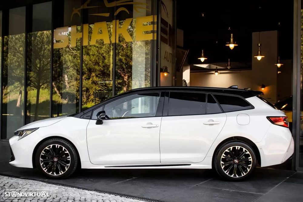 Toyota Corolla Touring Sports 1.8 Hybrid GR-Sport - 2