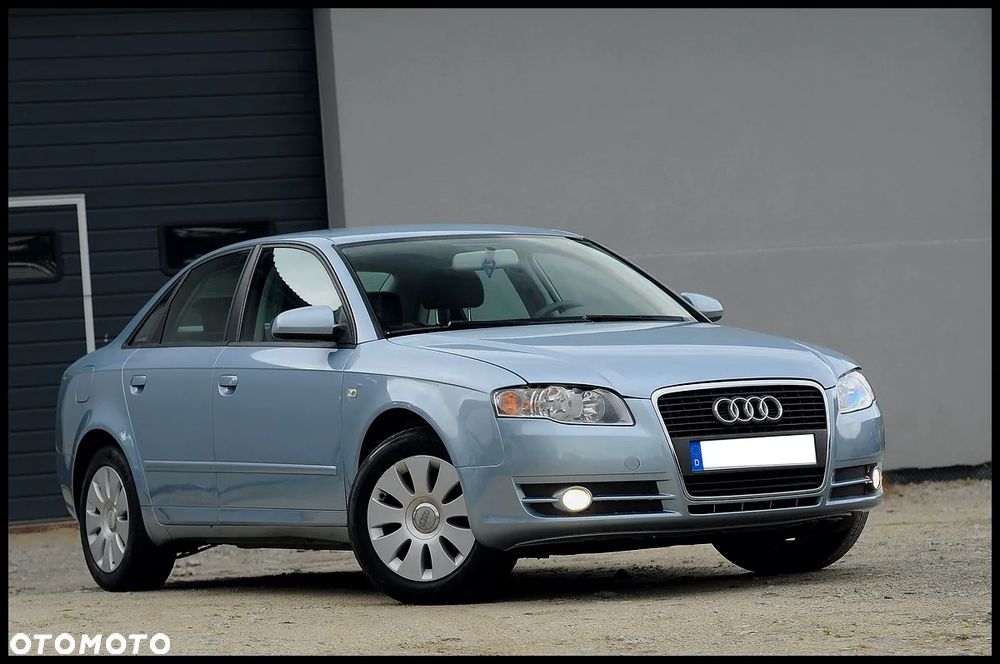 Audi A4 Limousine - 11