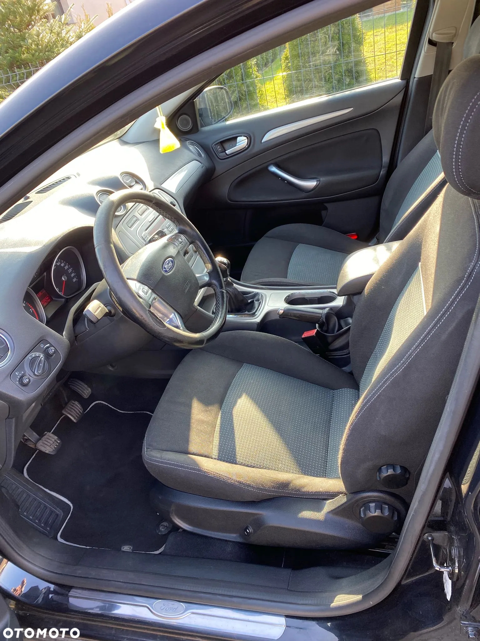 Ford Mondeo - 10
