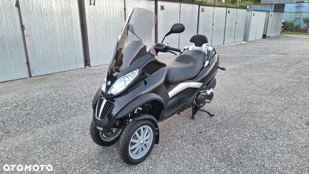 Piaggio MP-3 - 2