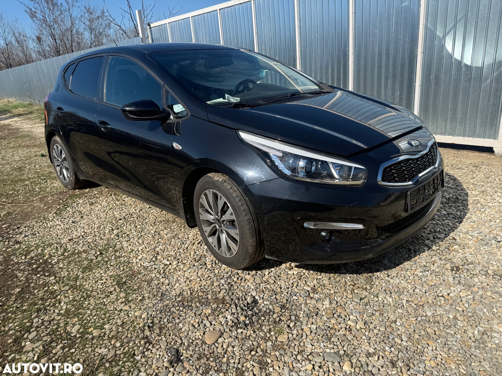 Dezmembrez kia ceed JD facelift benzină volan pe  Stanga 2016 cod motor G4FD 99kw 1591 cmc GZ7 cutie manuală 90 mi km reali - 2