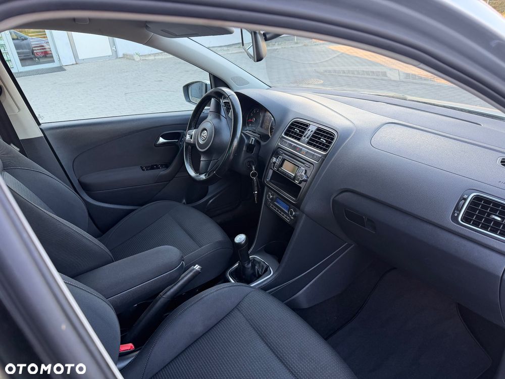 Volkswagen Polo - 13