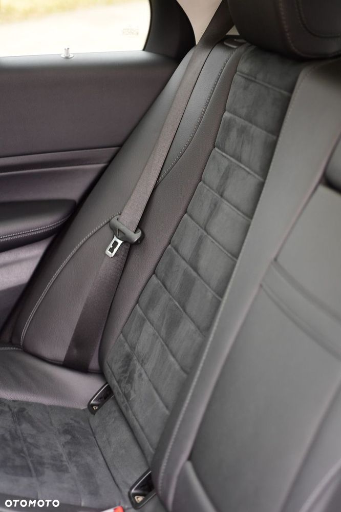 Mercedes-Benz GLE 350 de 4-Matic Premium - 24