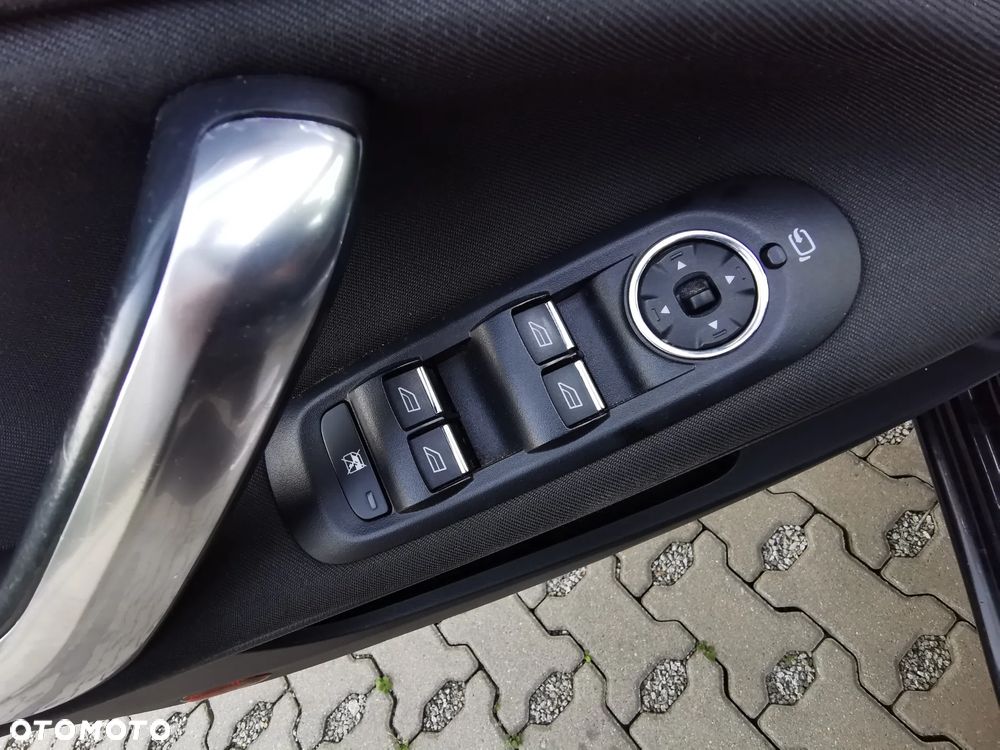 Ford Mondeo 2.0 TDCi Black Magic - 22