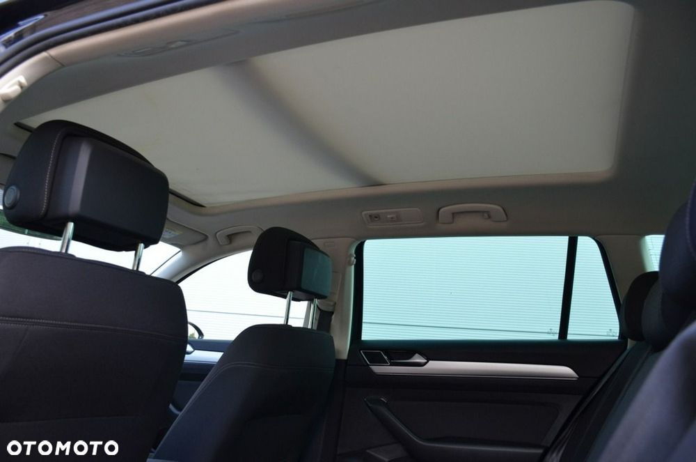 Volkswagen Passat - 28