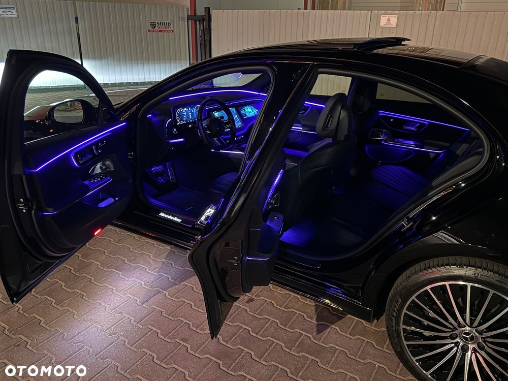 Mercedes-Benz Klasa E 300de 4Matic 9G-TRONIC AMG Line NIGHT Edition - 13