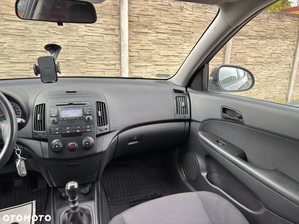 Hyundai i30 1.4 Base - 22