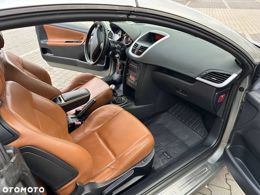 Peugeot 207 CC - 17