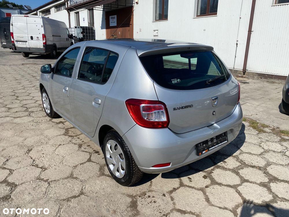Dacia Sandero 1.2 16V 75 Laureate - 3