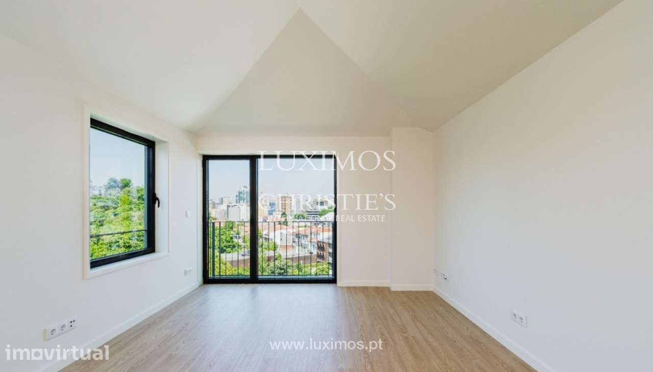 Apartamento novo com terraço, para venda, no Centro do Porto - Grande imagem: 2/25