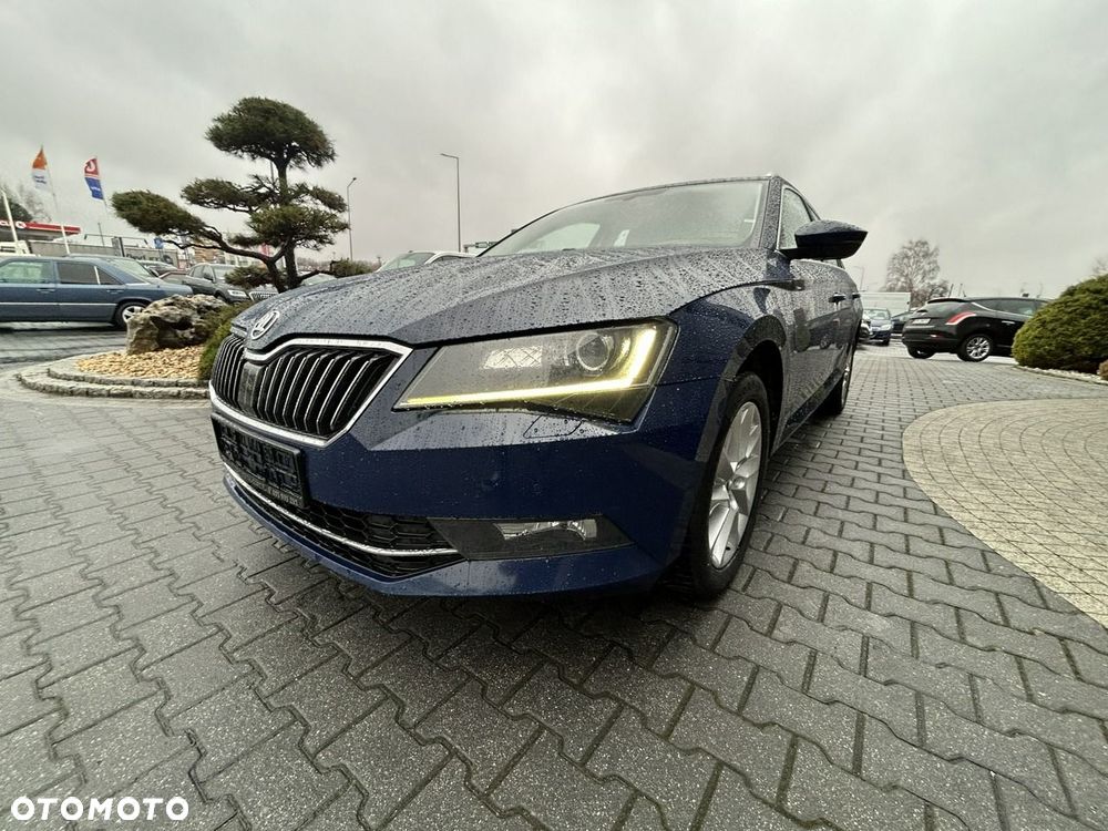 Skoda Superb 2.0 TDI Ambition DSG7 - 3