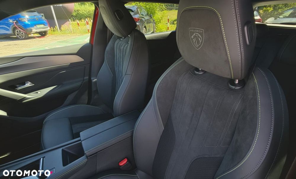 Peugeot 308 1.2 mHEV GT S&S e-DCS6 - 17
