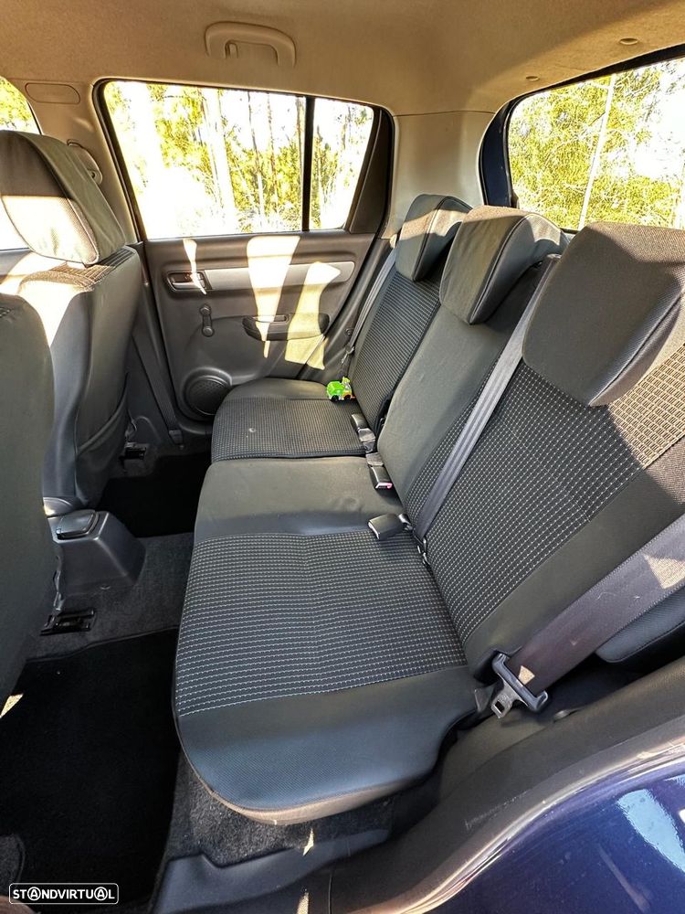 Suzuki Swift 1.3 16V GA - 9