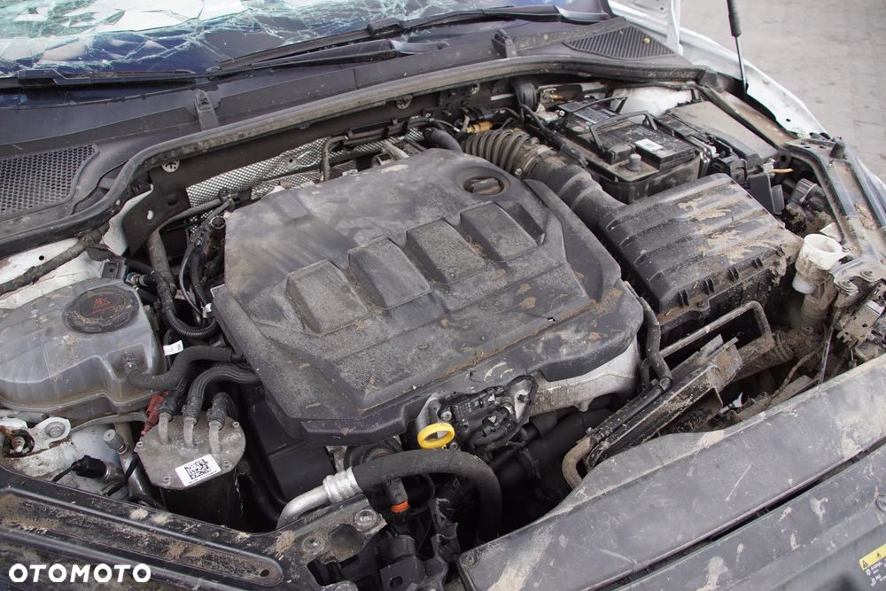 Auto na części - Skoda Octavia IV 2.0 TDI 150 KM DTTC VCW LS9R 2023R Silnik Skrzynia Drzwi Błotnik Lampa Lusterko Klamka Szyba Deska Kokpit Sterownik Moduł Czujnik Licznik Wyświetlacz Panel Kierownica - 18