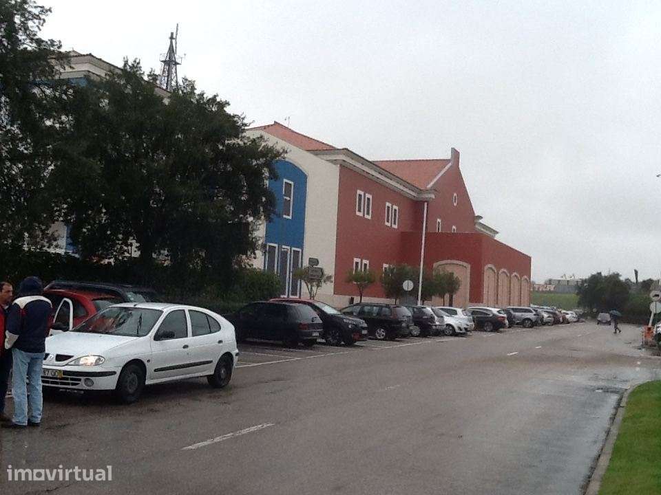 Terreno urbano, industral em frente ao Forum Montijo e Kartódromo c... - Grande imagem: 2/25