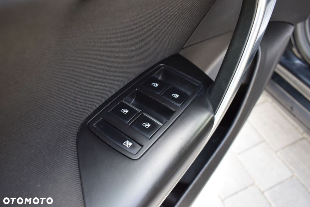 Opel Insignia - 20