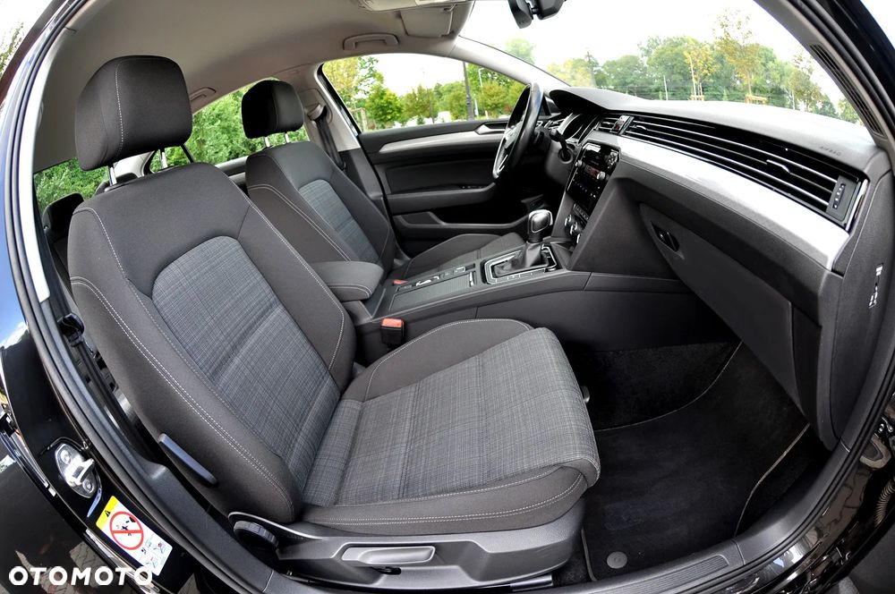 Volkswagen Passat 2.0 TDI EVO Business DSG - 23