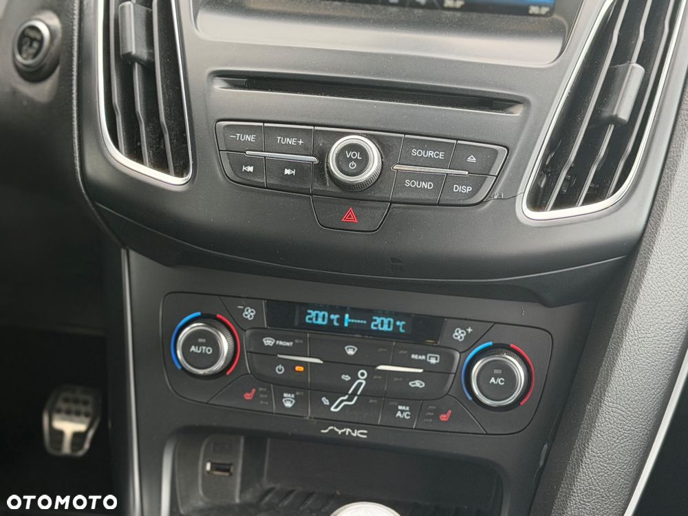 Ford Focus 2.0 EcoBoost ST mit Leder-Sport-Paket - 15
