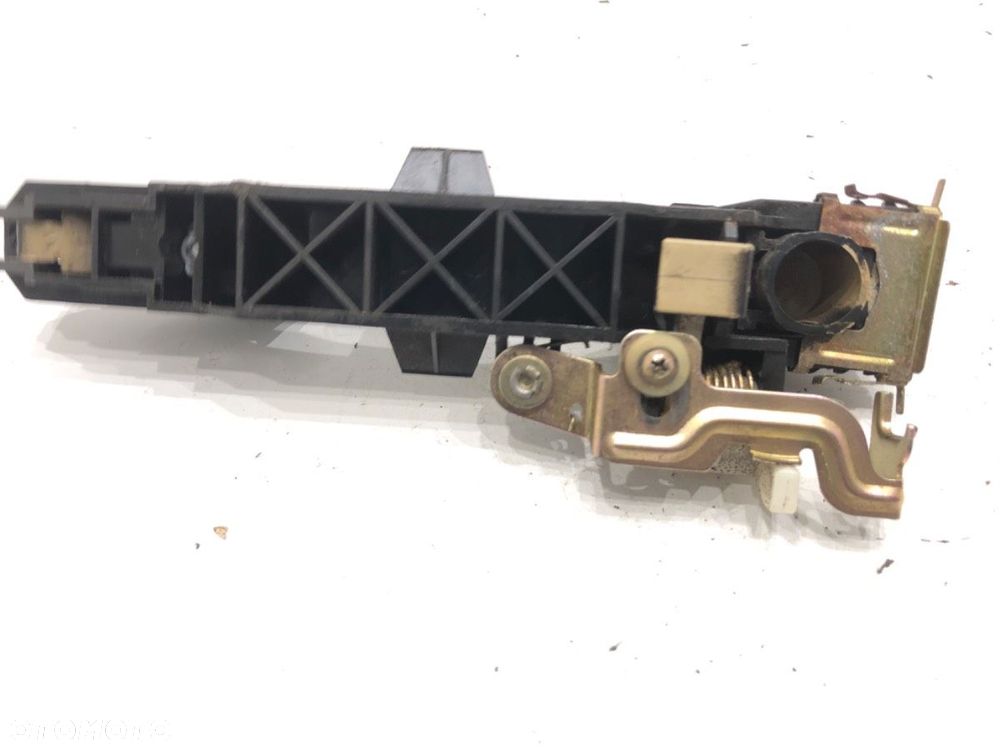 KLAMKA ZEWNĘTRZNA LEWY TYŁ  SSANGYONG CHAIRMAN (HT_) 1997 - 2022 3.2 165 kW [225 KM] benzyna 2011 - 6