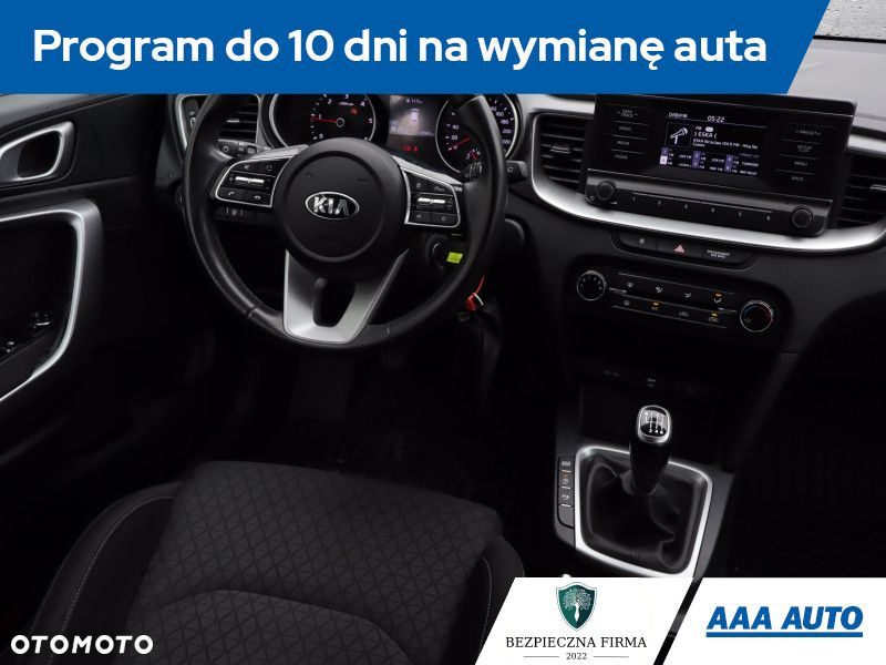 Kia Ceed - 8
