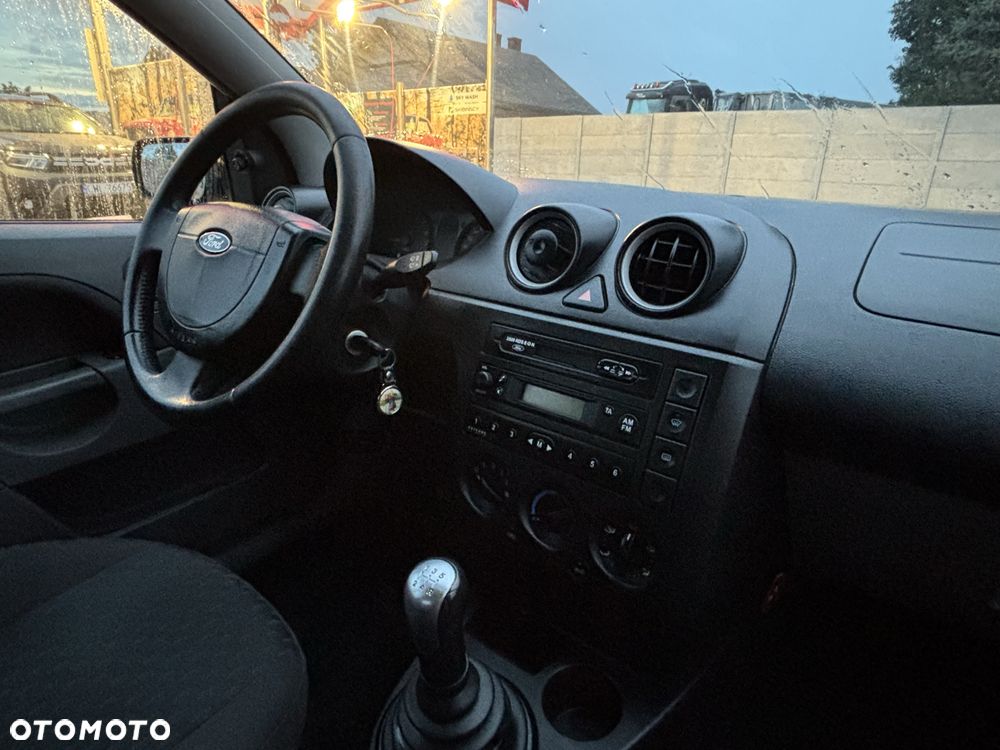 Ford Fiesta - 6