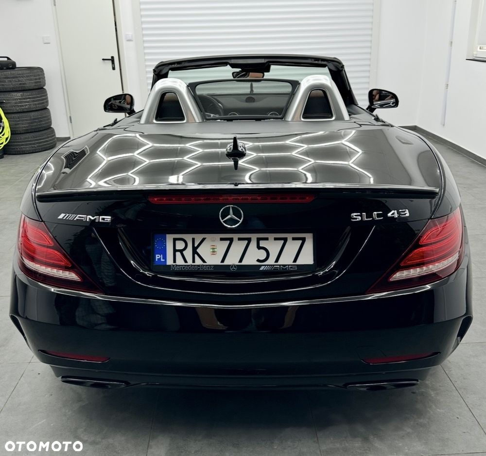 Mercedes-Benz SLC AMG 43 9G-TRONIC - 12