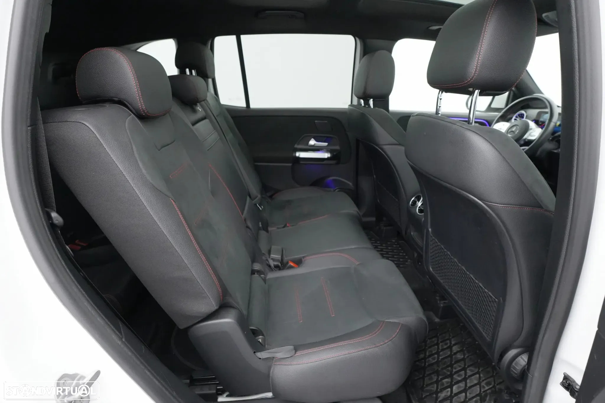 Mercedes-Benz GLB 200 d AMG Line - 27