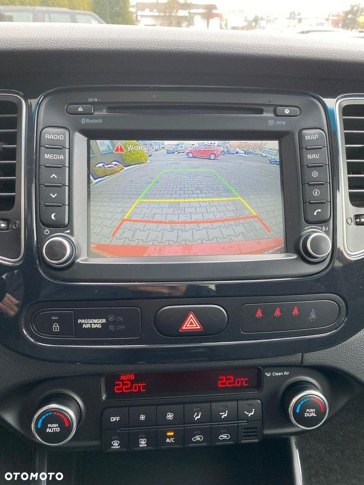 Kia Carens - 13