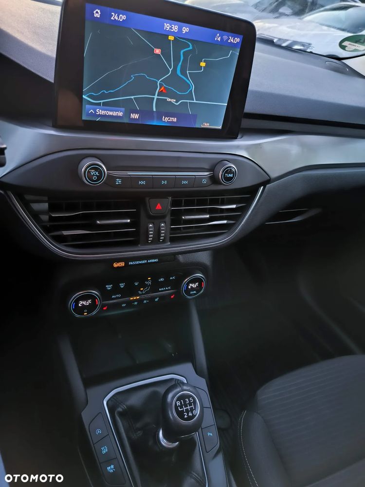Ford Focus 1.5 EcoBlue Start-Stopp-System TITANIUM DESIGN - 39