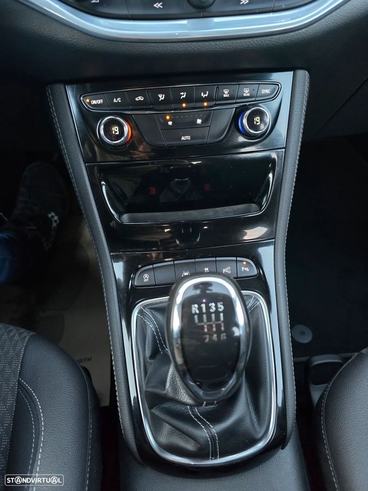 Opel Astra 1.6 CDTI Dynamic Sport S/S - 25