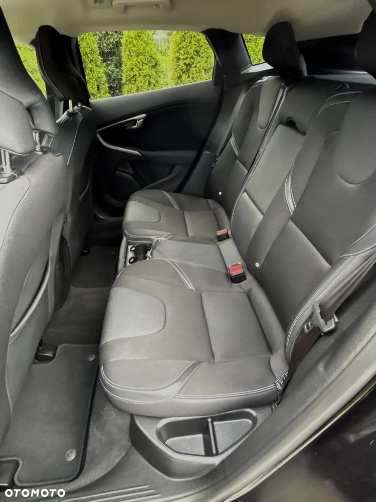 Volvo V40 - 27