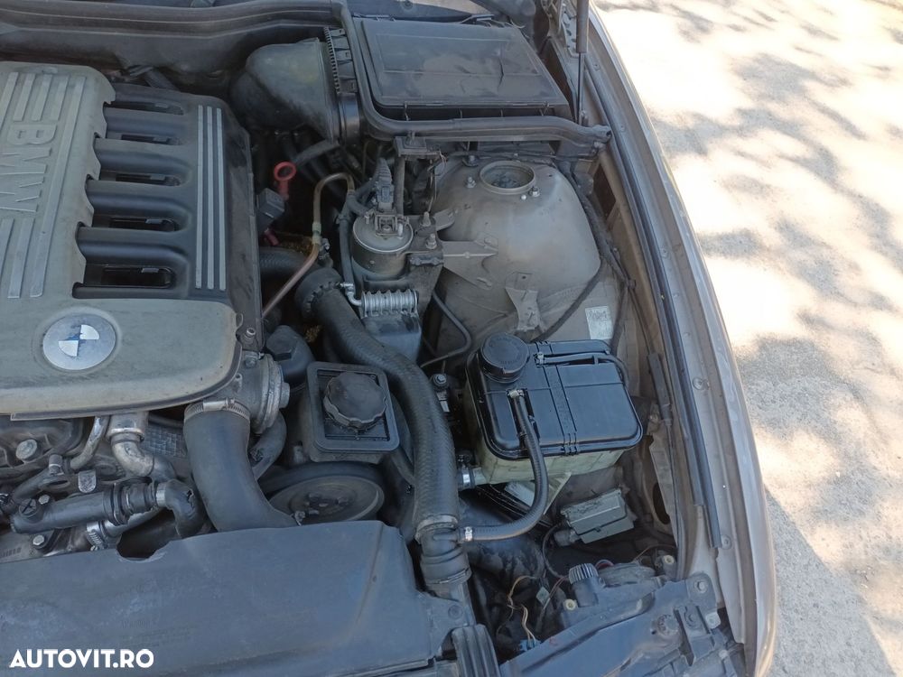 Dezmembrari  BMW 5 (E39)  1995  > 2004 525 d Motorina - 5