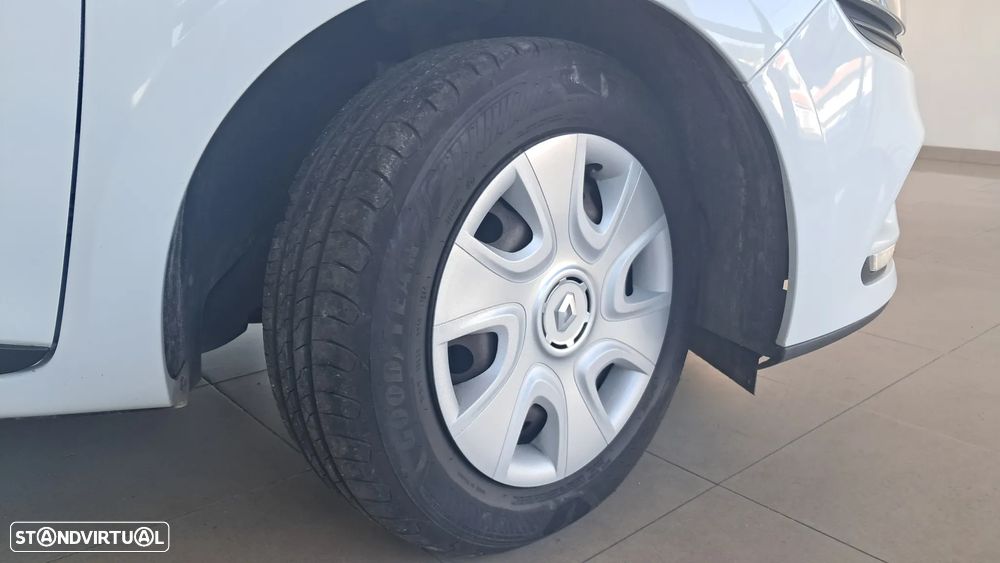 Renault CLIO VAN - 15